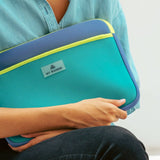 Tragbare Tasche aus Fluor-Neopren in Entenblau